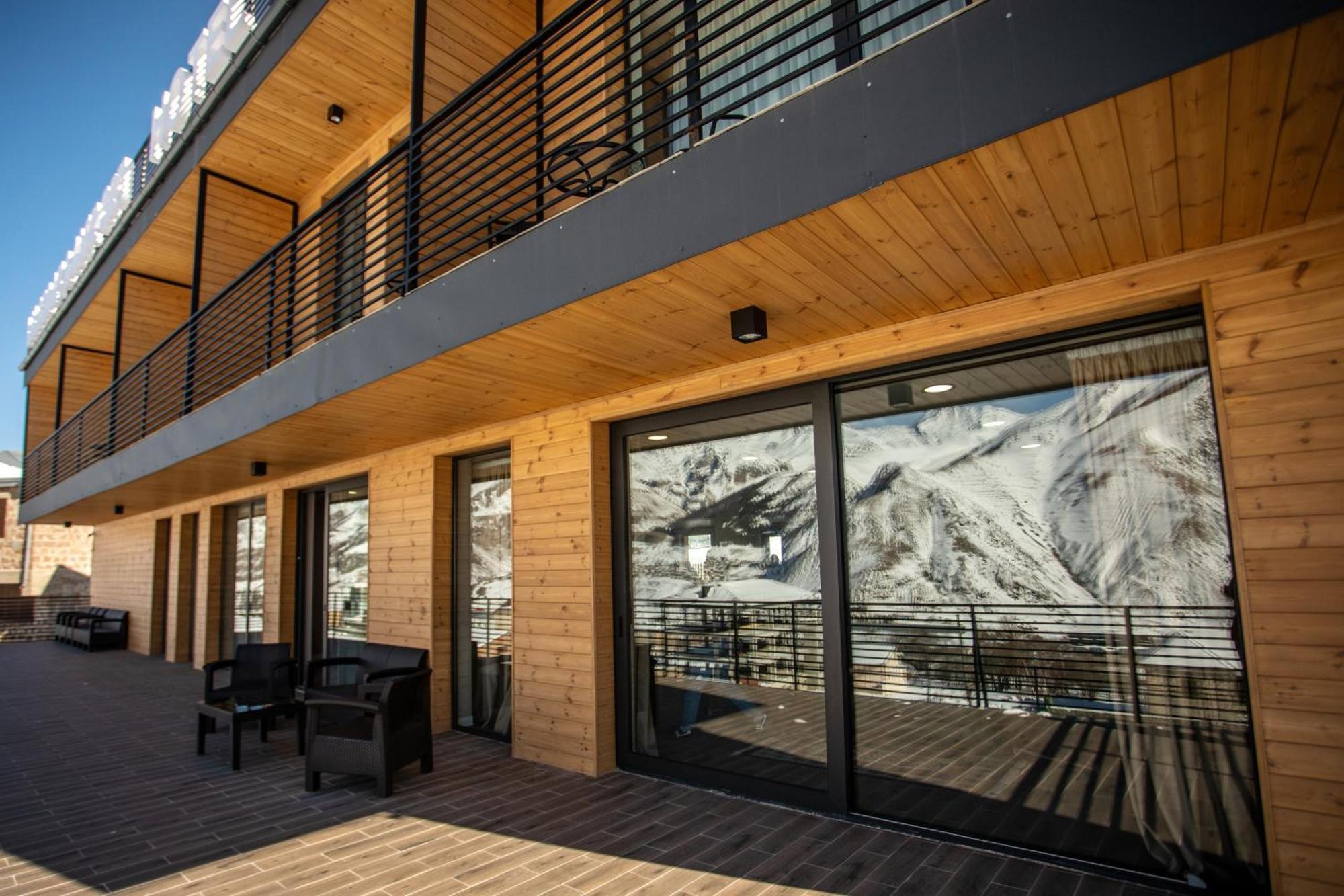 Kazbegi Hotel Grand View Екстер'єр фото