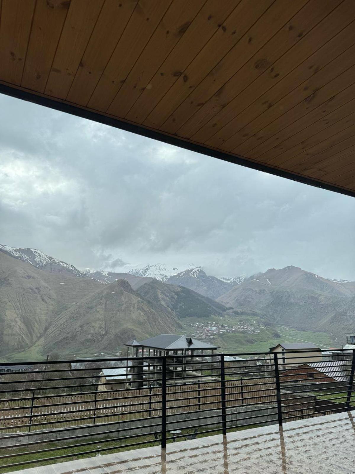 Kazbegi Hotel Grand View Екстер'єр фото